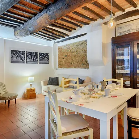 Le Loggine Del Pignattello * Σιένα